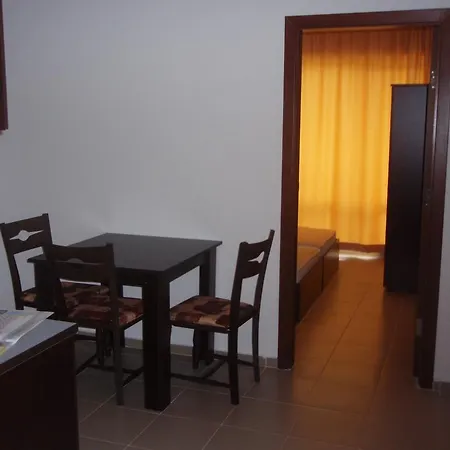 Royal Palm Aparthotel 2*