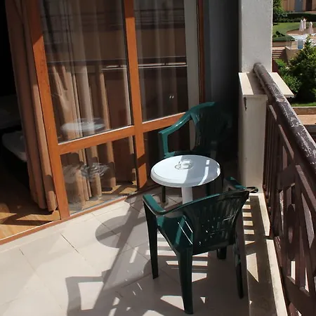 Aparthotel Royal Palm 2*