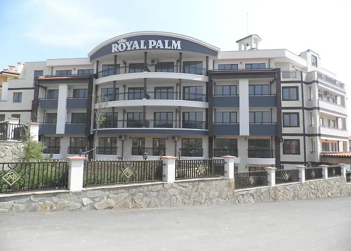 Royal Palm Aparthotel 2*