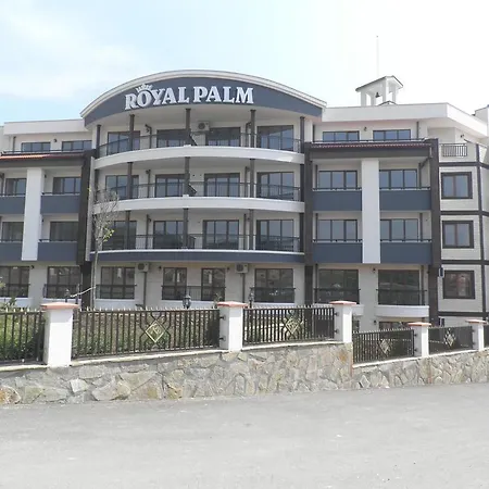 Royal Palm アパートホテル 2*