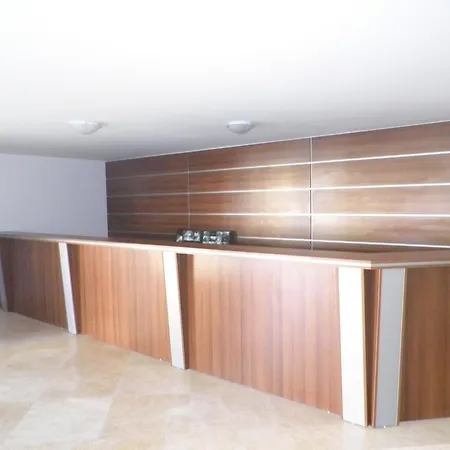 Royal Palm アパートホテル