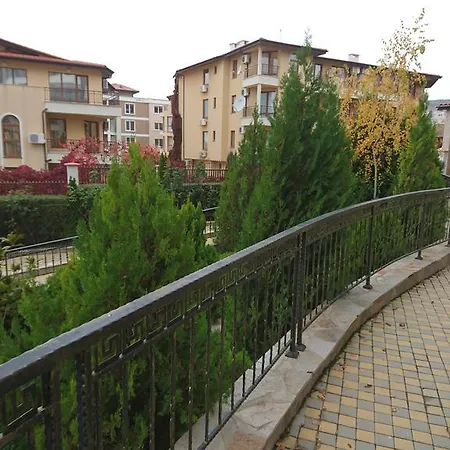 アパートホテル Royal Palm